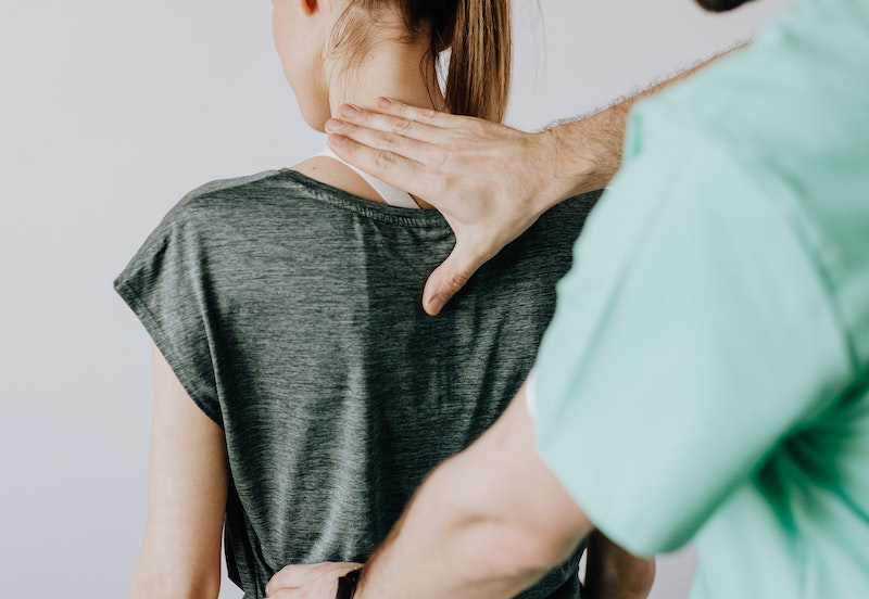 middle back pain relief